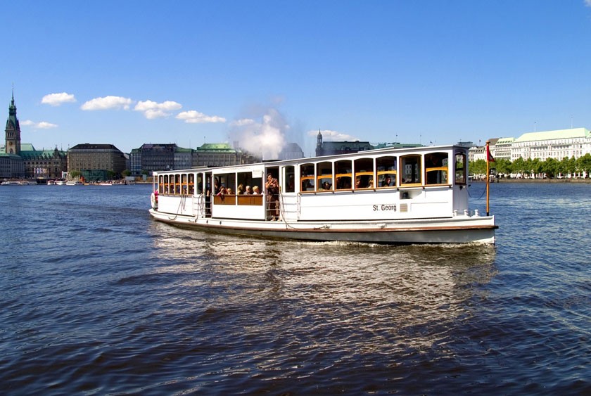 Alster Boat Trip with Rondeel pond
