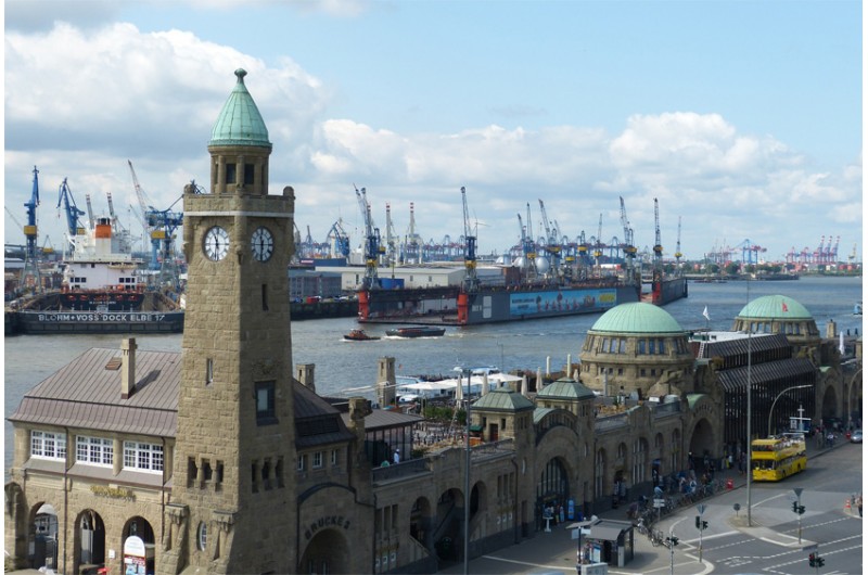 Bilder Hamburg Landungsbrücken: A Drawing Adventure!