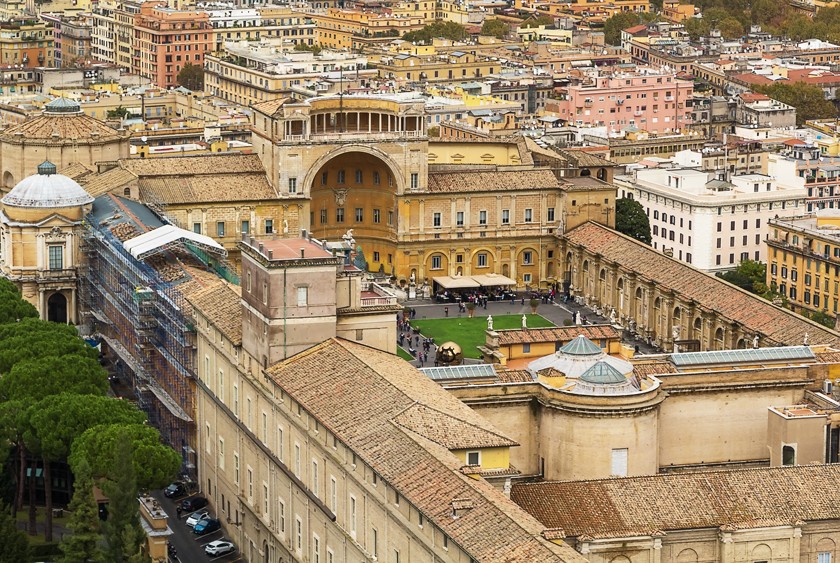 Vatican Cortile della Biblioteca