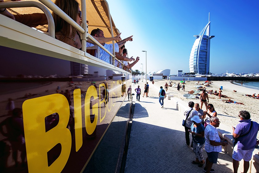 Hop-on-Hop-off bus tour: Dubai