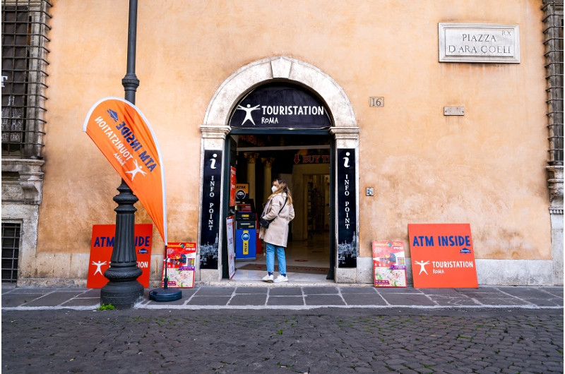 Luggage storage in Rome free of charge and ticket included