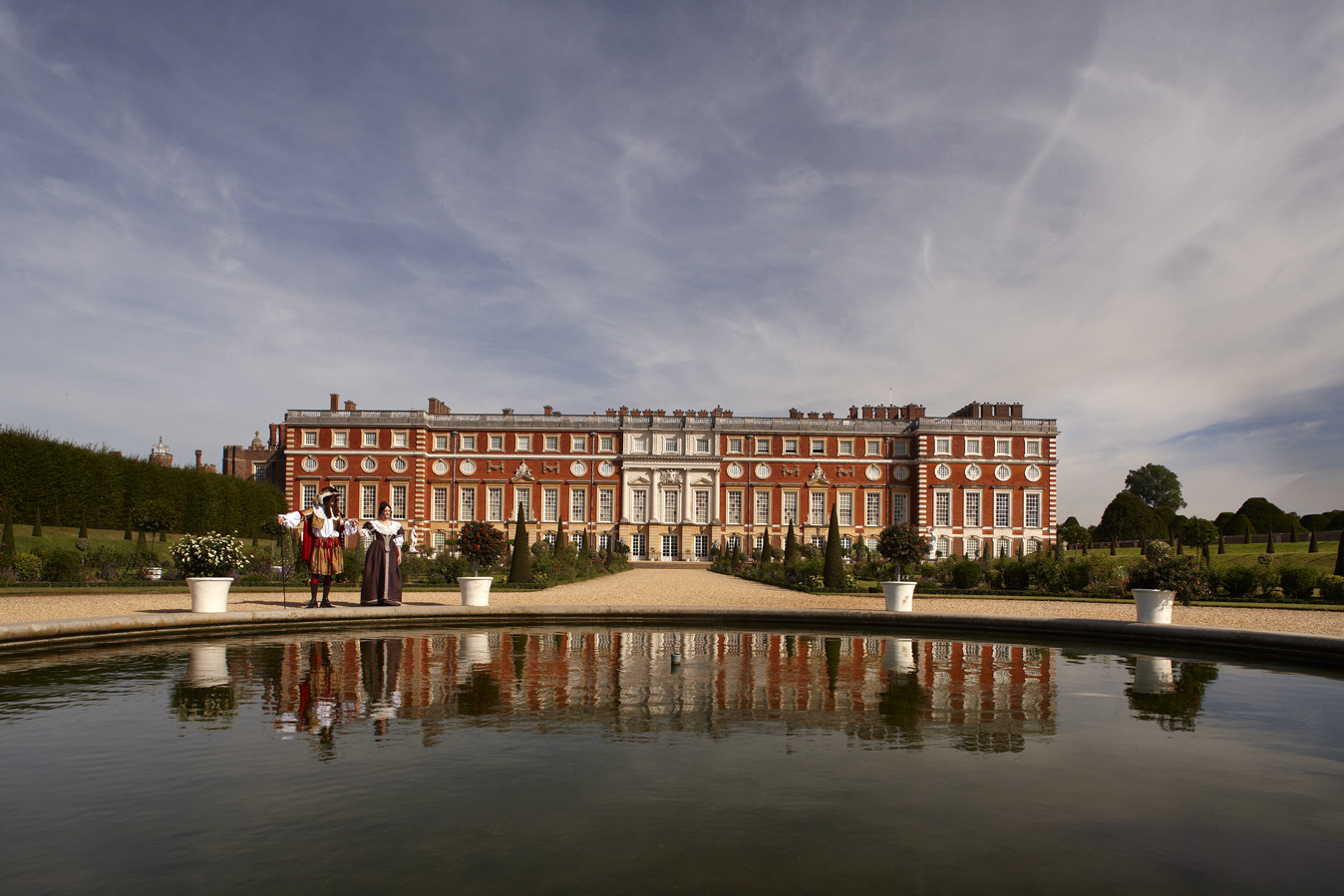 Hampton Court Palace: Royalty, Majesty, and Timeless Beauty Unveiled