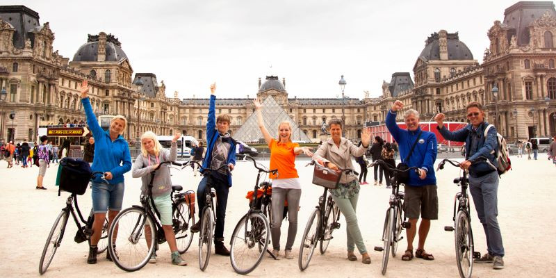 3-hour bike tour to the highlights of Paris