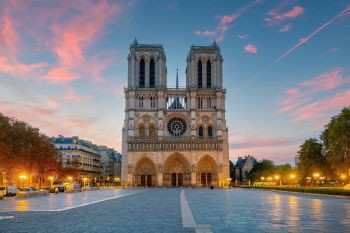 319864_350_PAR_NotreDame_2154406935.jpg